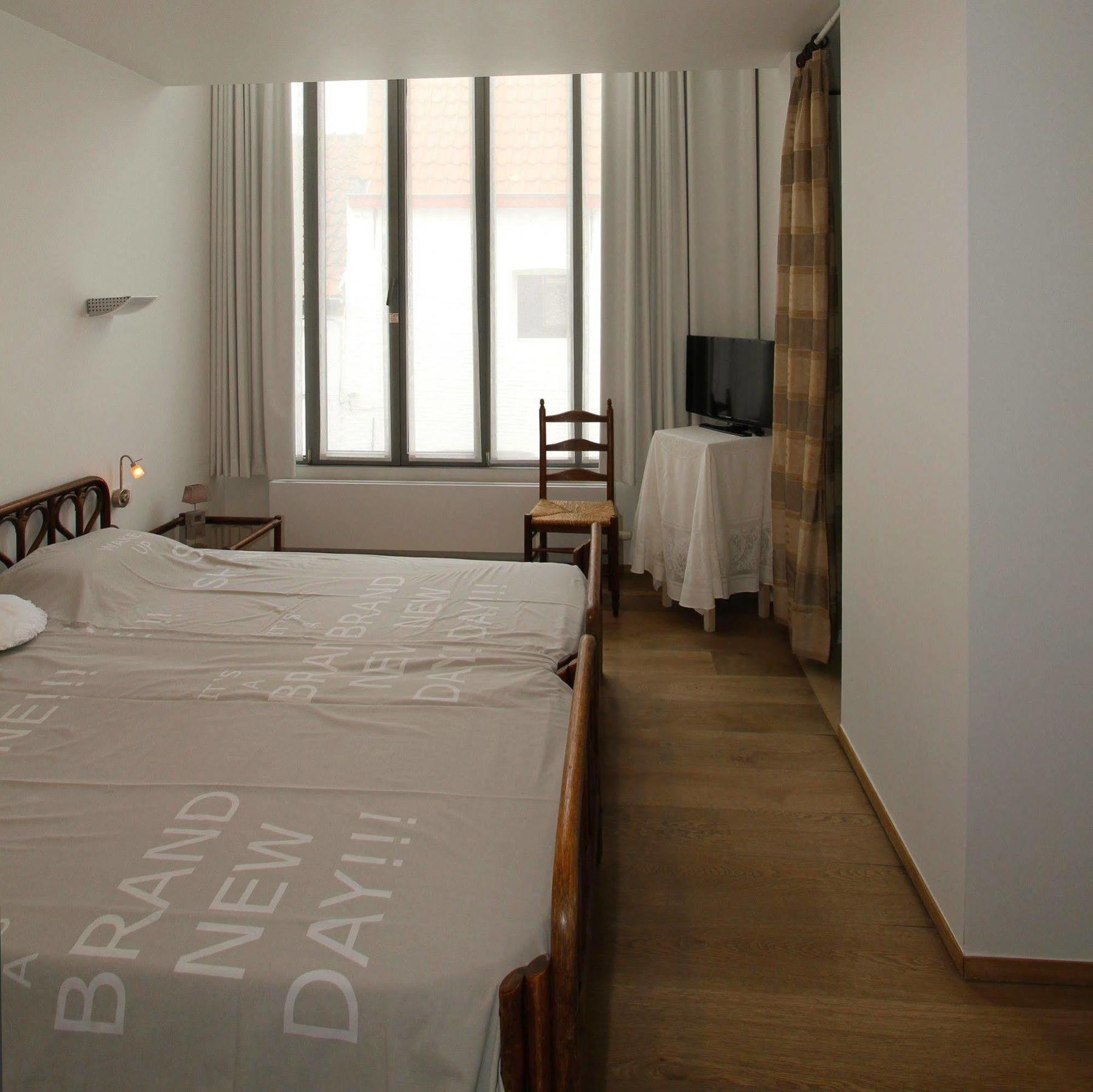 B&B 'T Walleke บรูจส์ ภายนอก รูปภาพ